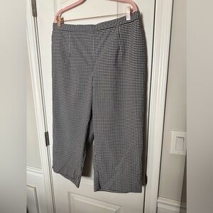 Alfred Dunner Black/White Check Crop Pull on Pants 18W
